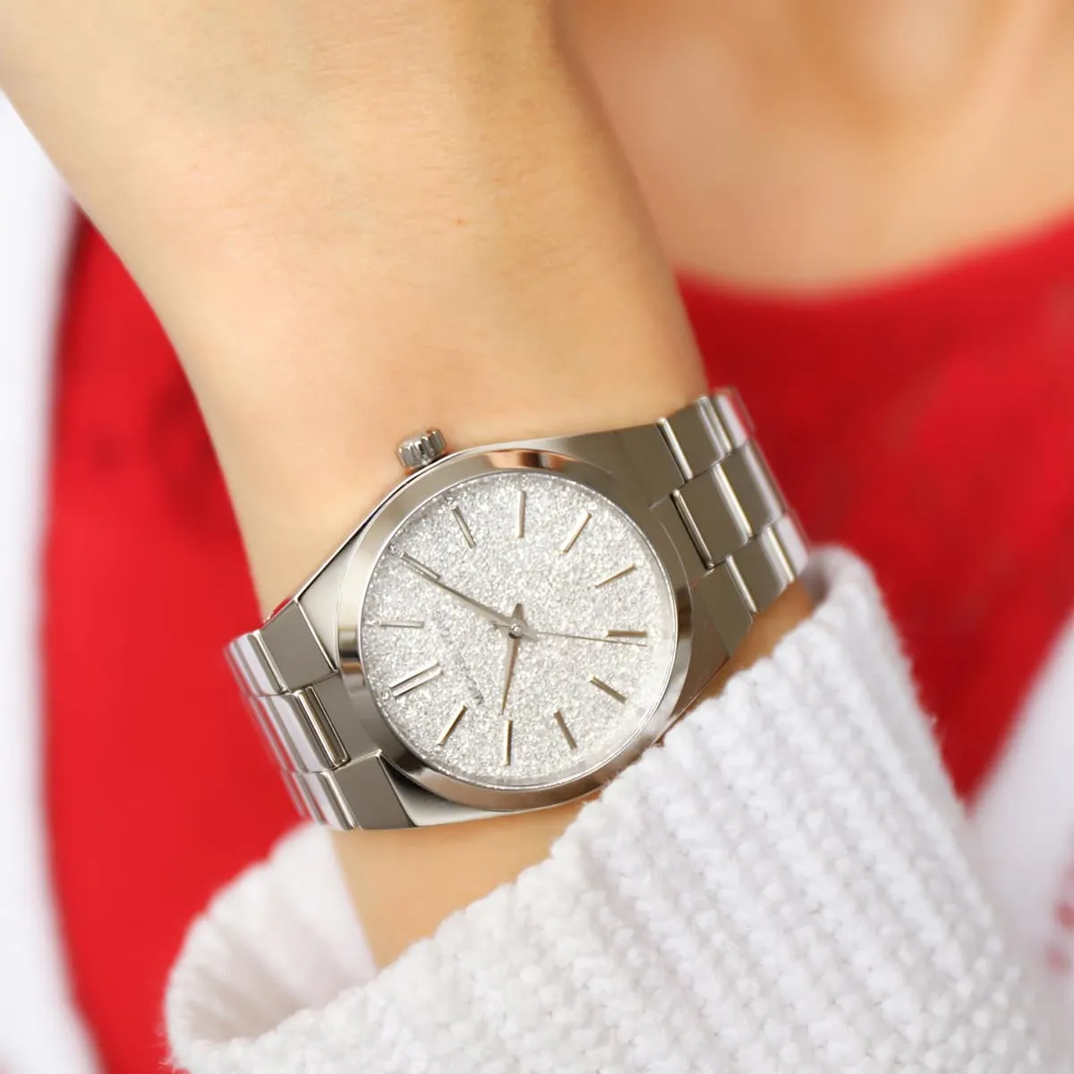 Montre Femme Channing MK6626 – Cadran Argenté & Bracelet Acier – Montre homme au Maroc | Montre Femme au Maroc Idée Cadeau pour toutes les occasions – Montre24.ma Montre Femme Channing MK6626 – Cadran Argenté & Bracelet Acier – Image 6